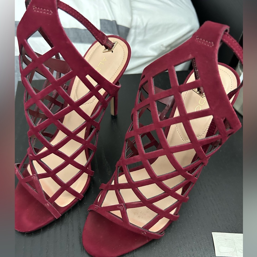 Burgundy Aldo Heel